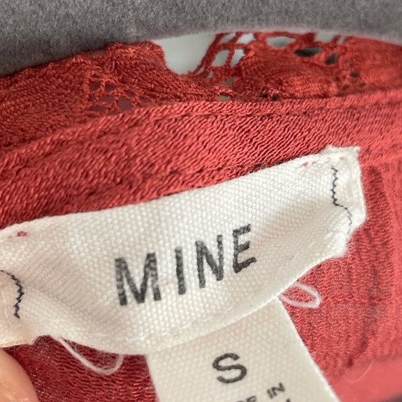 Red Cropped Blouse Size Small - Picture 3 of 3